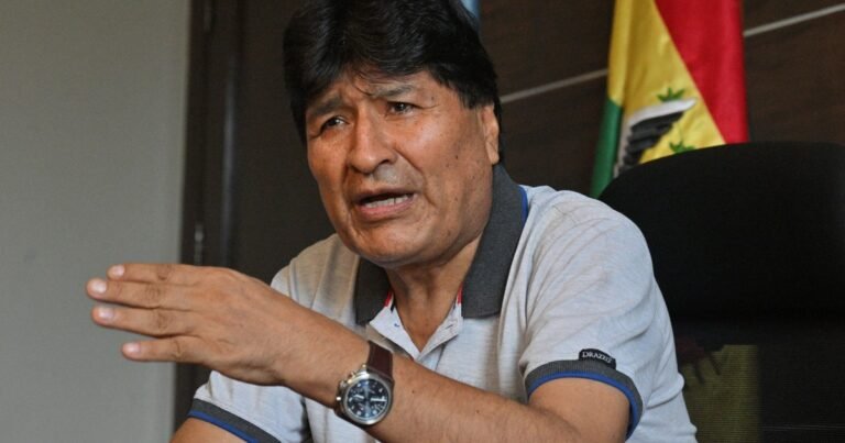 Evo Morales acusó a Javier Milei de enviar aviones y material antidisturbios contra las protestas en Bolivia: "La derecha se ayuda para reprimir"