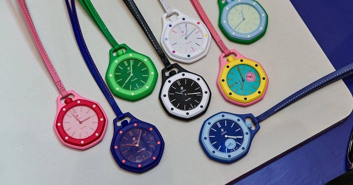 Locura mundial por los relojes Swatch x AP: cuánto cuestan, características y todo sobre la colaboración Royal Pop entre la marca suiza y Audemars Piguet
