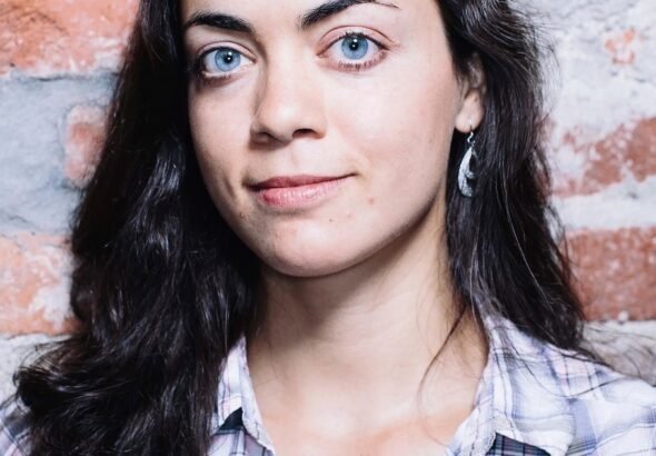 Quién es Shivon Zilis, la pareja y madre de 4 hijos de Elon Musk que quedó en el medio de la guerra con OpenAI