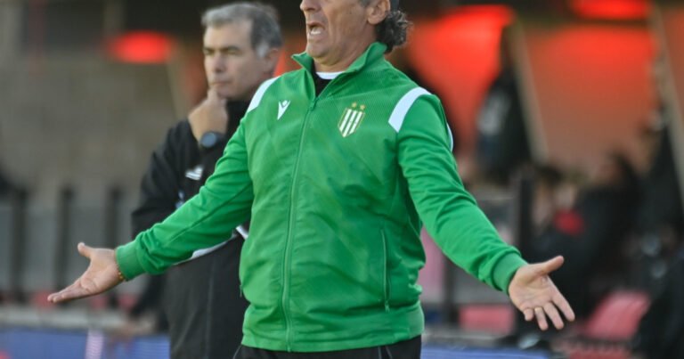 Banfield vs San Martín de Tucumán, por la Copa Argentina, EN VIVO: dónde ver, formaciones y minuto a minuto
