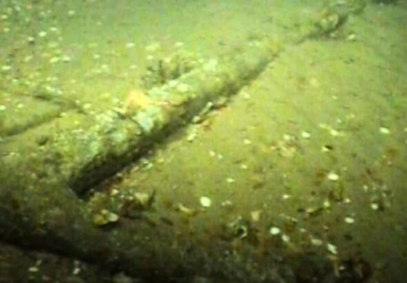 Hallan un ancla romana de 2.000 años y asombra a los arqueólogos por su estado de conservación: la rareza la convierta en una pieza pre-vikinga excepcional