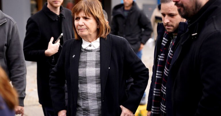 Teléfono para Manuel Adorni: Patricia Bullrich anticipó la presentación de su declaración jurada