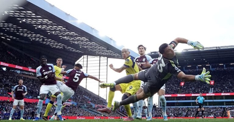 Tottenham le ganó al Aston Villa de Dibu Martínez y vuelve a soñar con la permanencia en la Premier League