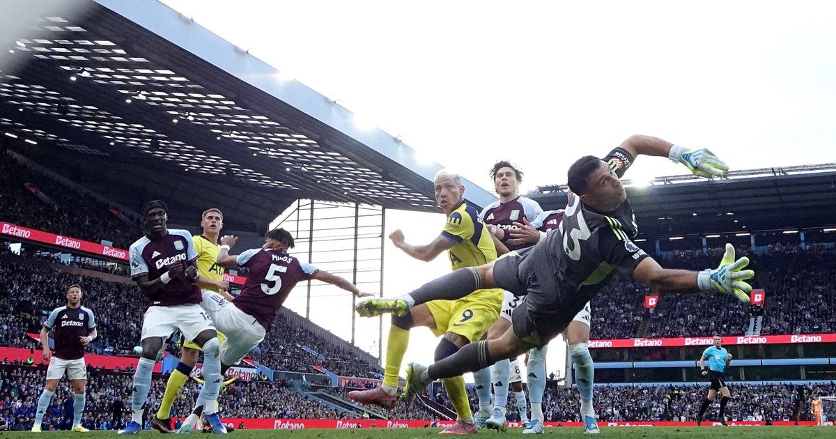 Tottenham le ganó al Aston Villa de Dibu Martínez y vuelve a soñar con la permanencia en la Premier League