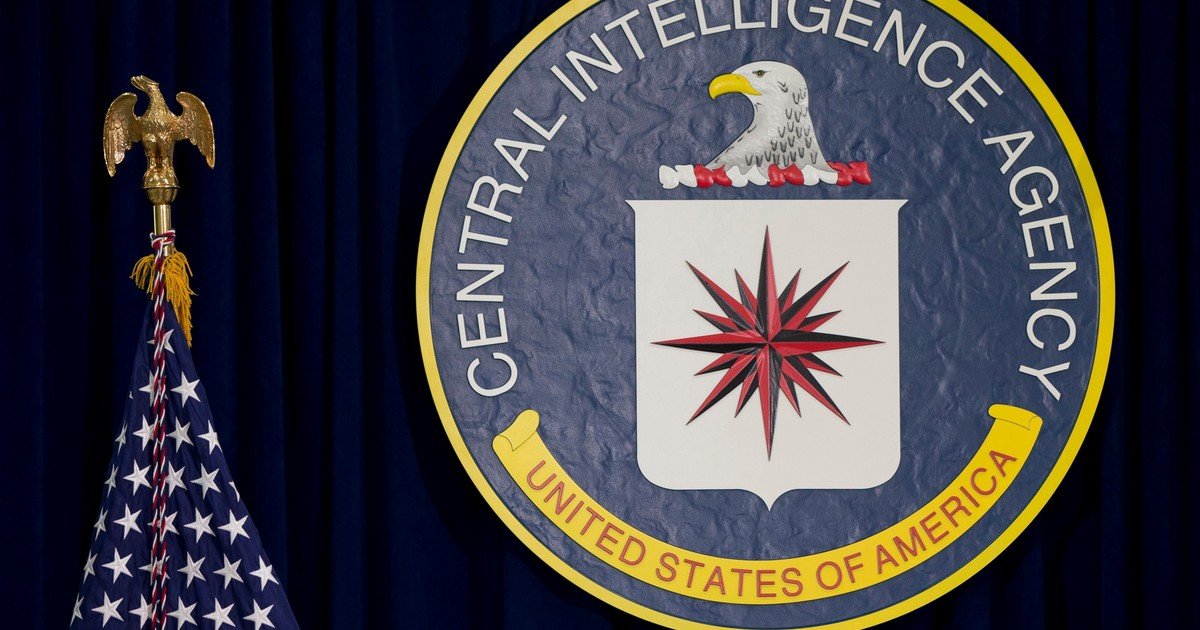 Sorpresivo arresto de un ex agente de la CIA: le encontraron lingotes de oro por 40 millones de dólares y varios relojes de lujo en su casa