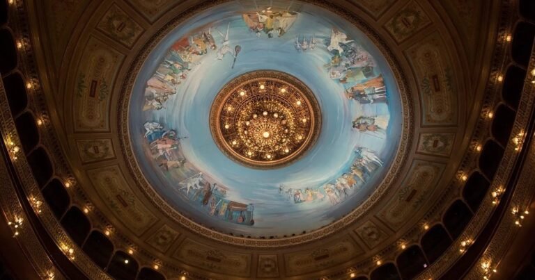 Se cumplen 60 años de la cúpula de Raúl Soldi en el Teatro Colón