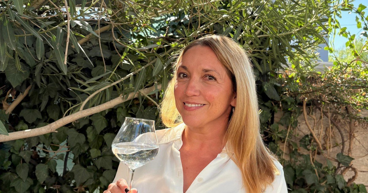 La única sommelier de agua del país cuenta que gusto tiene y cómo "estar a pleno con los sentidos"