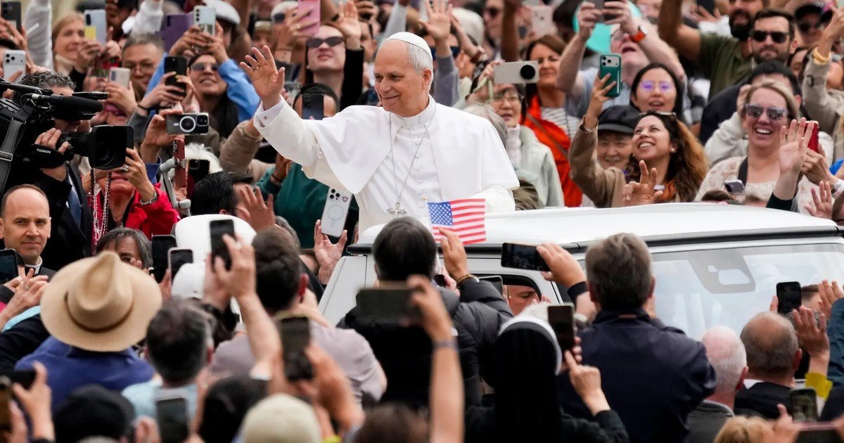 León XIV es el primer Papa de Estados Unidos y está aprovechando eso a su favor