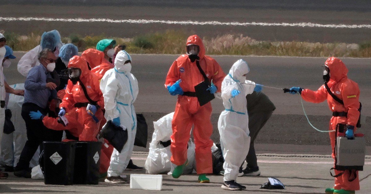 La evacuación de los pasajeros del crucero con hantavirus desatan otra tormenta para el gobierno de Pedro Sánchez