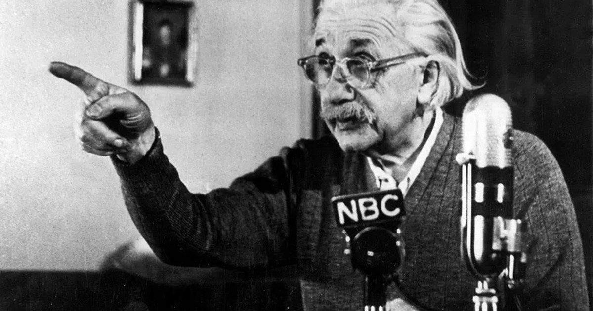 Qué significa la cita del día, atribuida a Albert Einstein: "No es inteligente quien más sabe, sino quien se adapta a los cambios y aprende de ellos"