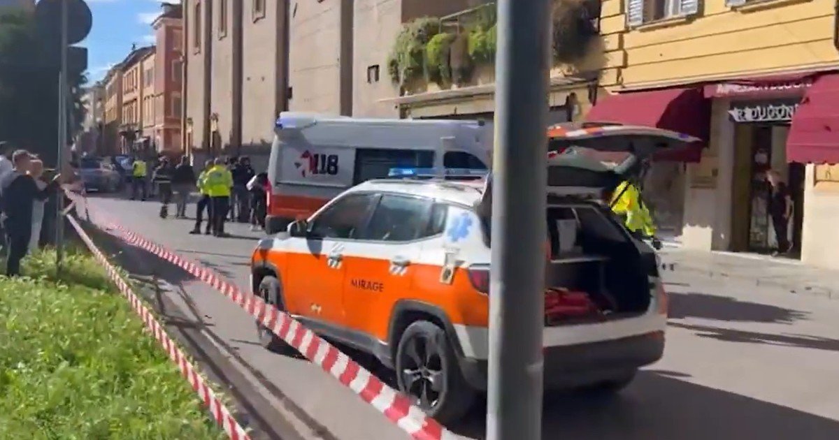 Un conductor embistió a más de 100 km/h contra una docena de personas en el centro de Módena