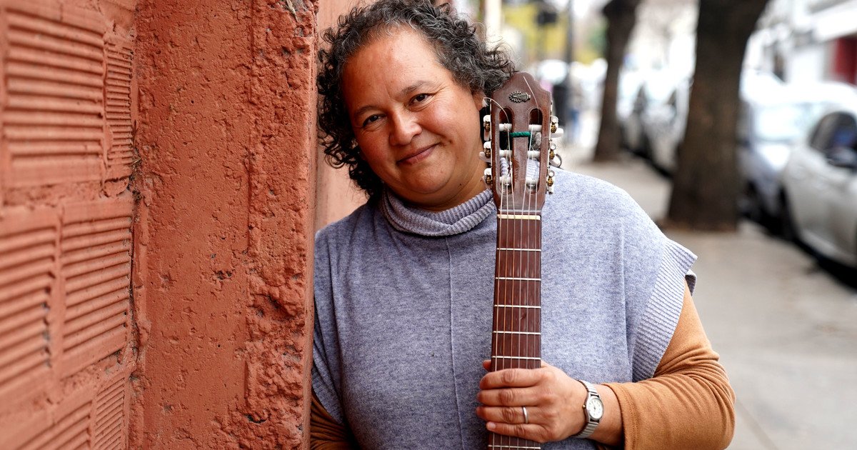 La historia de Cecilia Encina, la chica del subte que emocionó a Carmen Barbieri: “La música es mi terapia, me salvó de muchas cosas”