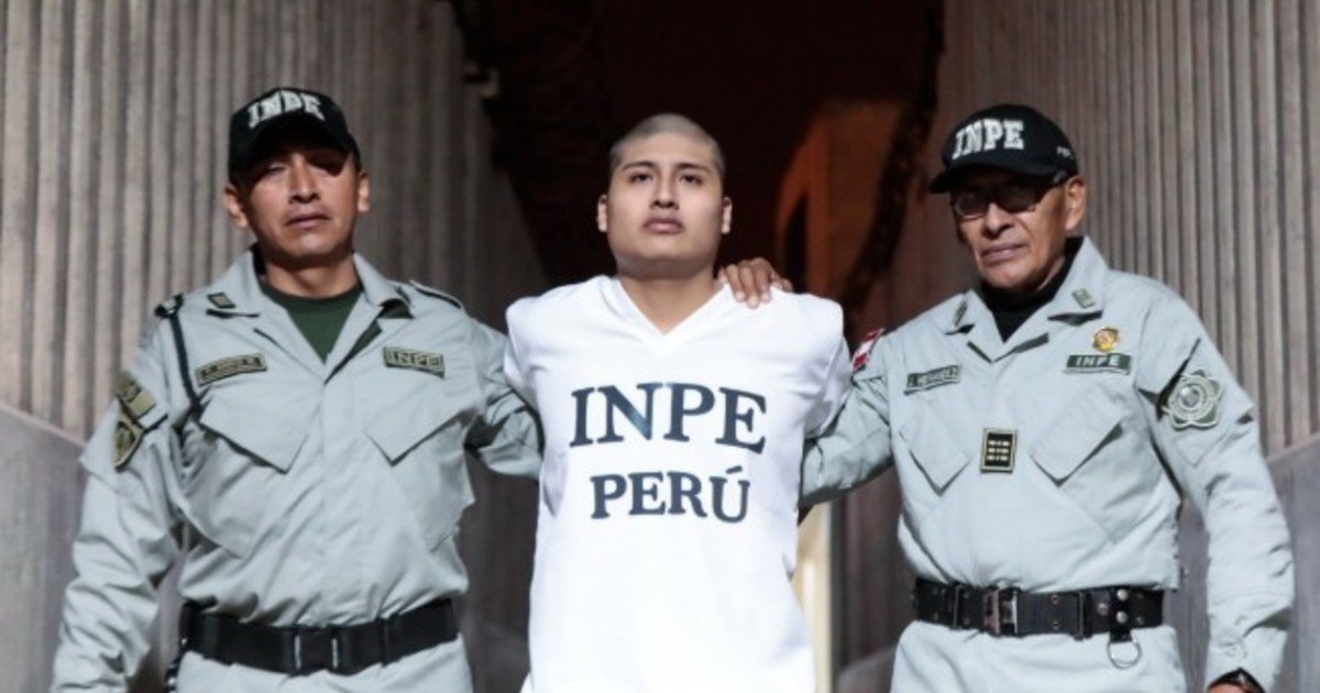 Rapado y vestido de blanco: así trasladan a "Pequeño J" a la Argentina para ser indagado por el triple crimen de Florencio Varela