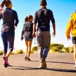 Caminar por la tarde es mejor: el horario que ayuda a controlar la glucosa en sangre