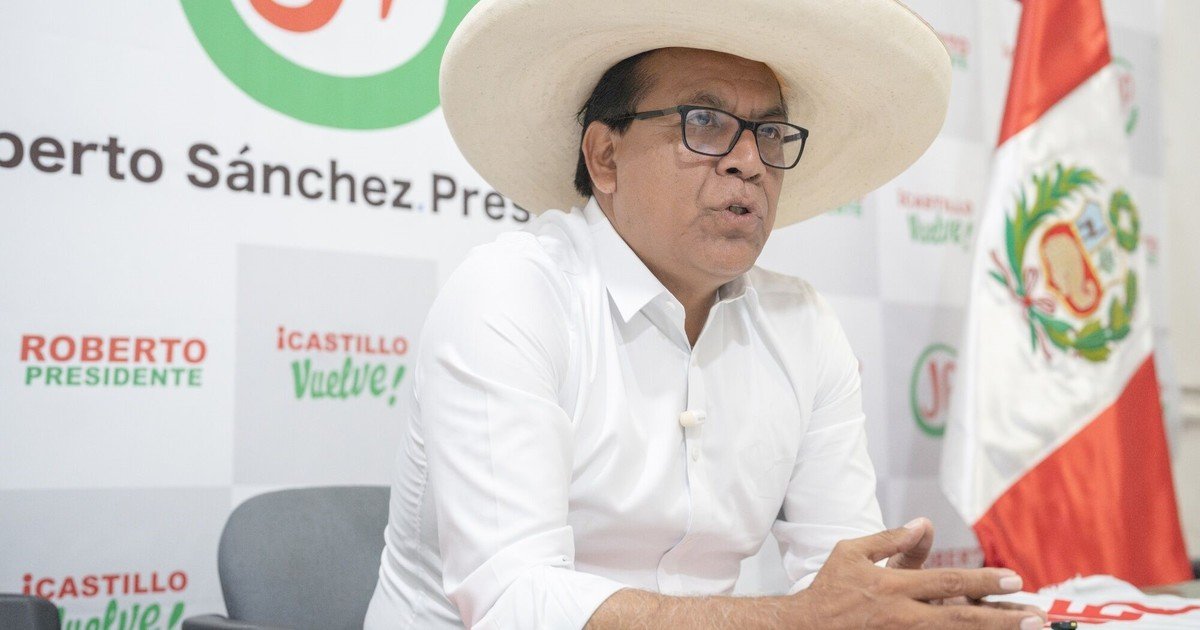 La fiscalía de Perú pidió cinco años de prisión para Roberto Sánchez, el candidato progresista que se encamina al balotaje