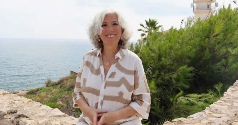 Encarna Espunya: “Cuando el dolor se activa, no suele haber daño en el tejido, sino una percepción de amenaza por parte del cerebro”