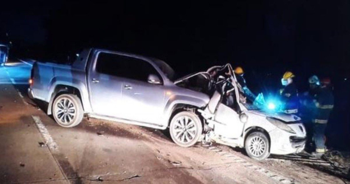 Trágico accidente en San Vicente: una camioneta embistió de atrás a un auto y una familia entera murió, entre las víctimas dos menores