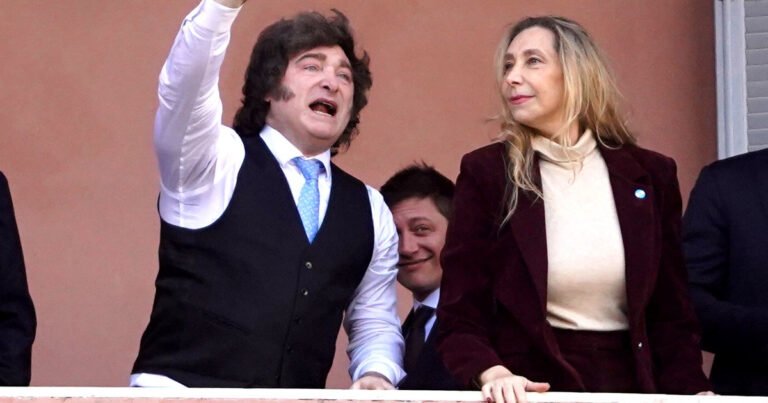 Mientras los Milei, los Menem y Santiago Caputo buscan silenciar la interna con fotos y números económicos, en Provincia avanza la pelea legal por los afiliados