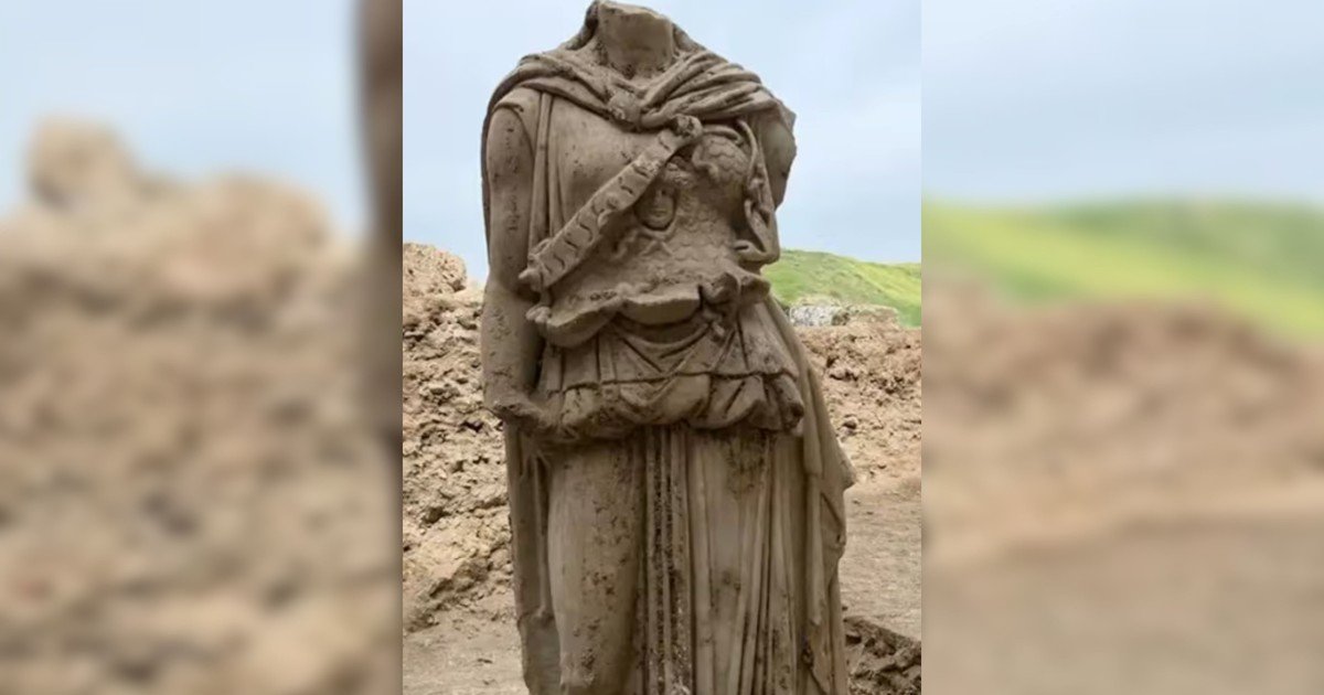 Hallaron una majestuosa estatua de la diosa griega Atenea: "Llama la atención por su alto valor artístico"