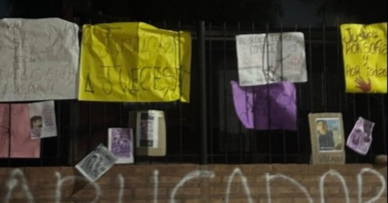 Filtran videos de un presunto abuso de un hombre a dos nenas y quedó detenido por una "pueblada" de los vecinos
