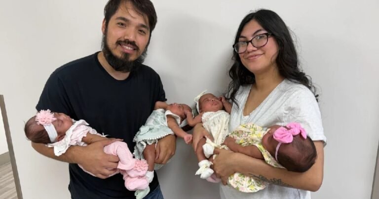 Nacieron cuatrillizas idénticas, un caso en millones, y a cada niña le ponen un nombre que empieza con la letra A