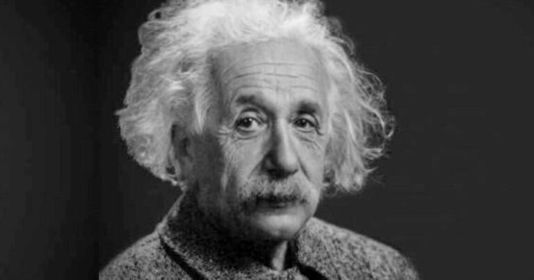 Qué significa la cita del día atribuida a Albert Einstein: "Hay dos formas de vivir la vida: una como si nada fuera un milagro, la otra como si todo lo fuera"