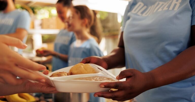 Alimentos gratis en Nueva York del 25 al 31 de mayo de 2026: horarios, puntos de entrega y requisitos