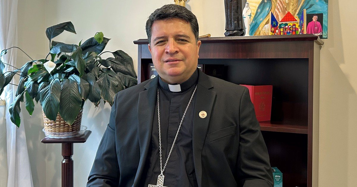 Un migrante que llegó escondido en un baúl: quién es el nuevo obispo nombrado por el Papa León XIV en Estados Unidos