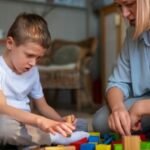 Analizan 1.700 casos de niños con autismo y hallan que las profesiones de sus madres tienen un patrón común