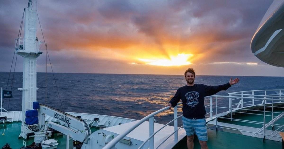 Último parte del influencer que viaja en el crucero del hantavirus: "Esperamos que comience la siguiente etapa"