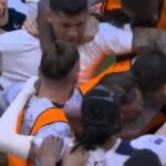 Cuti Romero voló de Córdoba a Londres y se metió en la cancha a celebrar el gol de Tottenham: se define el descenso en la Premier League