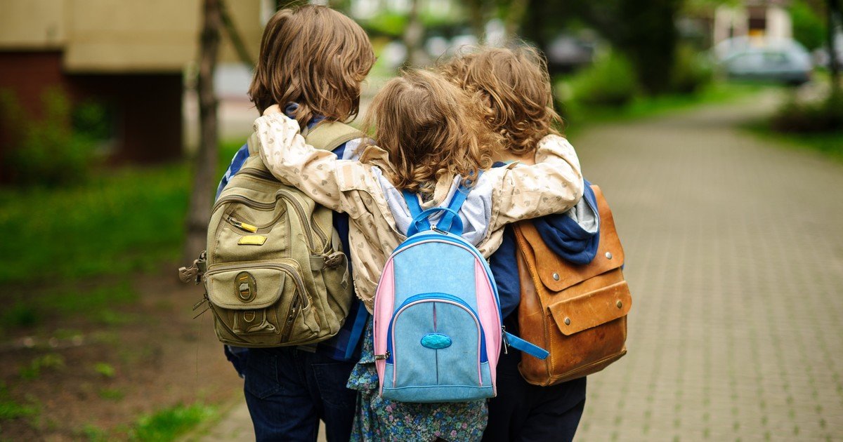La psicología dice que los niños de los años 90 y principios de los 2000 no desarrollaron más autonomía por una mejor crianza, sino por las oportunidades de enfrentarse solos a sus problemas