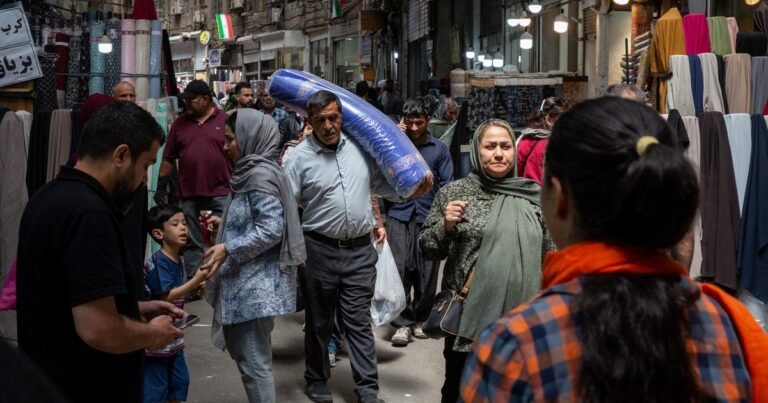 Despidos masivos en Irán a medida que las empresas sucumben ante las presiones de la guerra