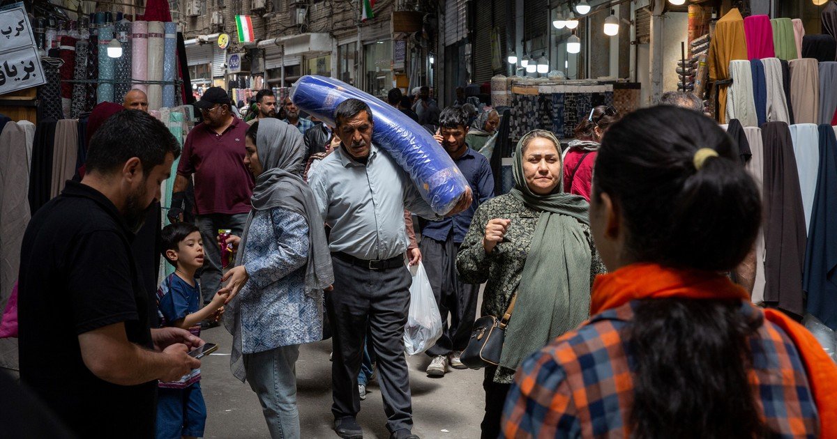 Despidos masivos en Irán a medida que las empresas sucumben ante las presiones de la guerra