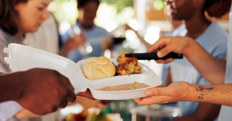 Alimentos gratis en Dallas y Fort Worth, Texas, del 25 al 31 de mayo de 2026: horarios, puntos de entrega y requisitos