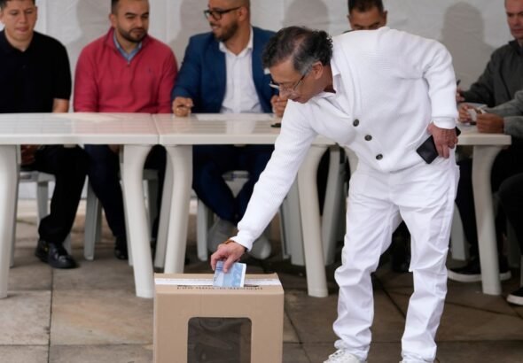 Comenzaron las elecciones en Colombia para elegir al sucesor del presidente Gustavo Petro