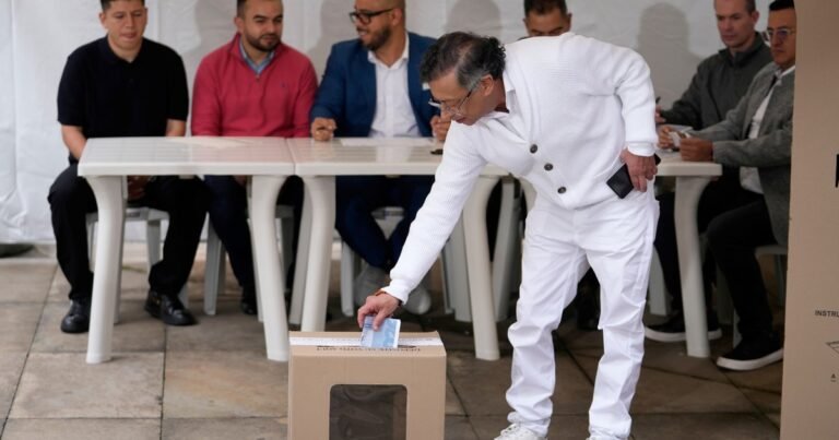 Comenzaron las elecciones en Colombia para elegir al sucesor del presidente Gustavo Petro