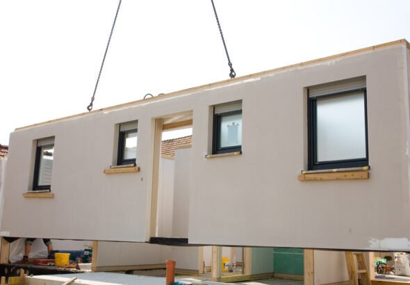 Una joven inmigrante compró dos casas prefabricadas en China, las mandó a EE.UU., las instaló y ahora las alquila: gastó 15 mil dólares