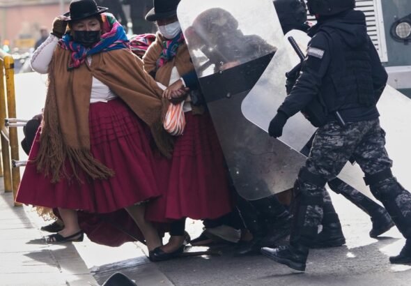 Crisis en Bolivia: saqueos y vandalismo en las protestas para exigir la renuncia del presidente
