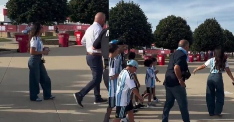 Antonela Roccuzzo y sus hijos con Messi, todos con el mismo uniforme para alentarlo en su gran debut en el Mundial