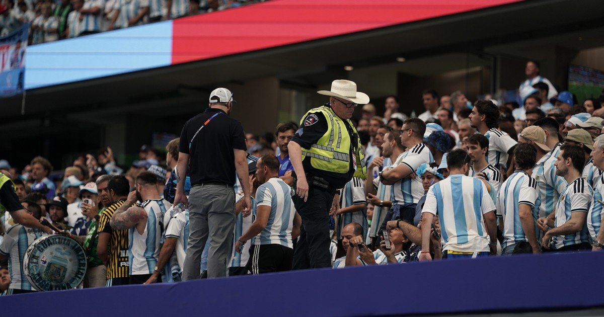 Eludieron controles de seguridad y generaron incidentes en el Mundial: no podrán ir a la cancha en Argentina por dos años