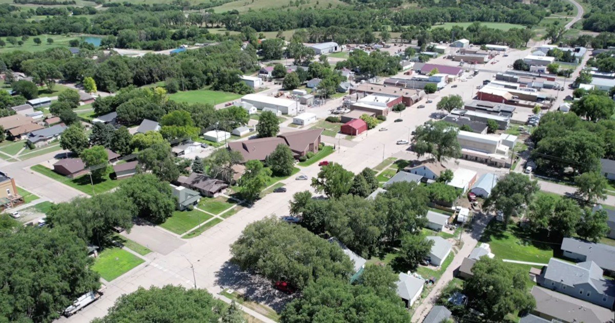 Un pueblo de Nebraska busca nuevos habitantes: regala terrenos y ofrece ayuda económica para familias