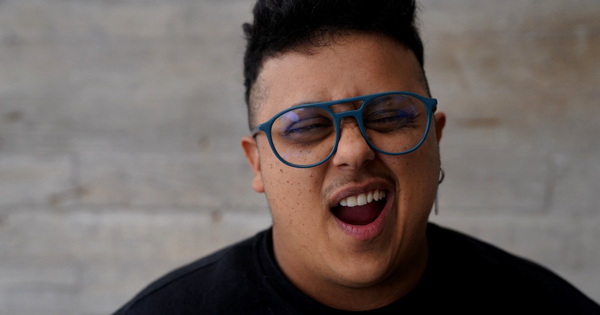 Mocchi, el artista trans que abrió para Paul McCartney y vuelve a tocar en Buenos Aires