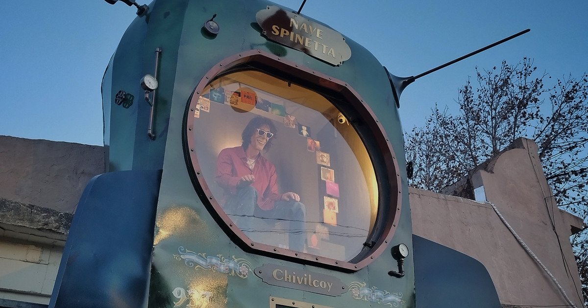 Luis Alberto Spinetta tiene una nave espacial: se la construyó un fanático en Chivilcoy