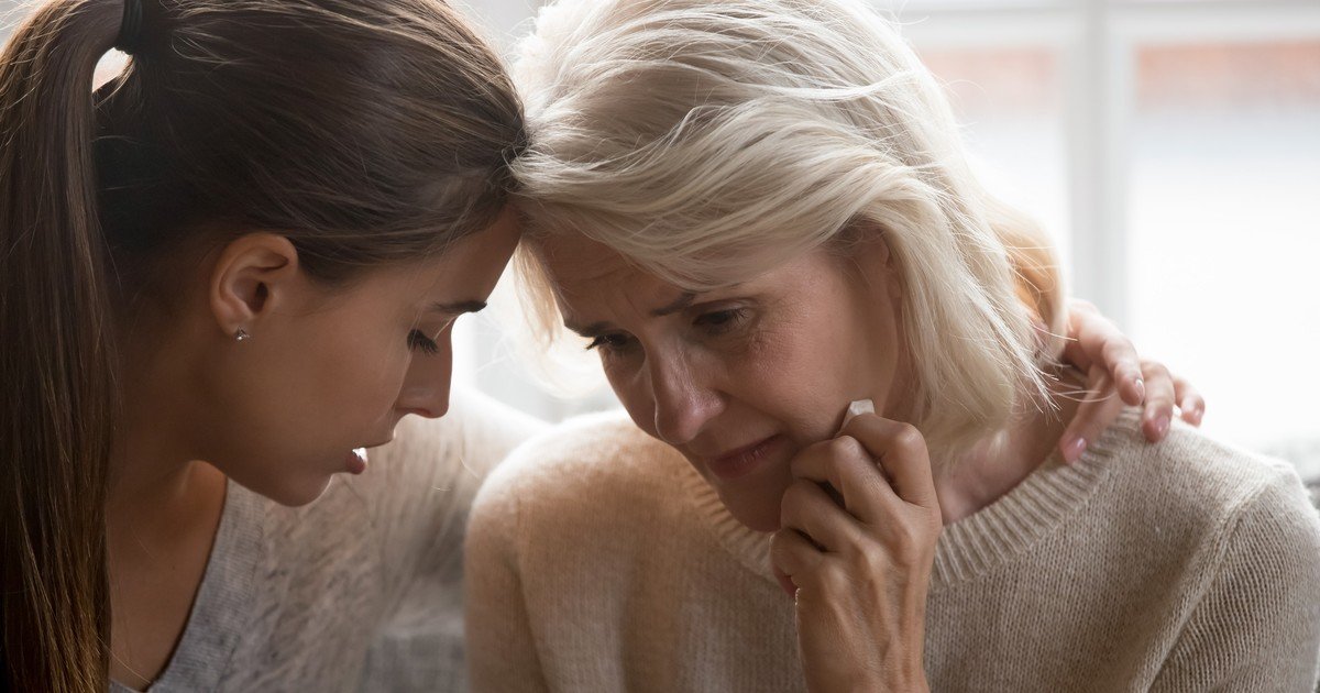 La psicología dice que muchos adultos mayores no se sienten solos porque estén solos, sino porque las personas en sus vidas han dejado de preguntarles cualquier cosa cuya respuesta todavía no conocen