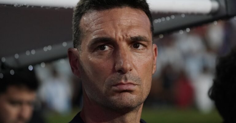Scaloni confirmó a Paredes para el Mundial y blanqueó que el reemplazo de Balerdi está entre dos nombres: "Hoy despejé muchas dudas"