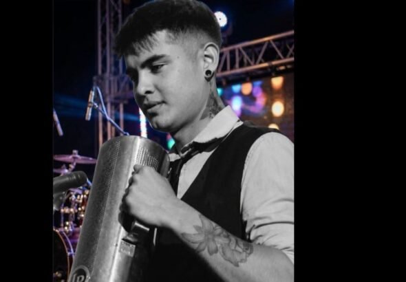 Murió un joven músico de una banda de cumbia al chocar su auto de frente con un camión