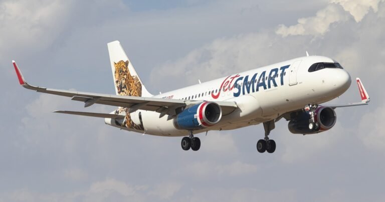 La aerolínea JetSmart vuelve a volar hacia Jujuy y ocupa un lugar que está dejando vacante Flybondi