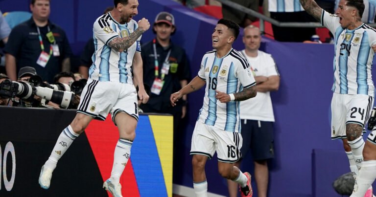 El hat-trick de Lionel Messi ante Argelia: qué otros jugadores argentinos convirtieron tres goles en un partido en un Mundial