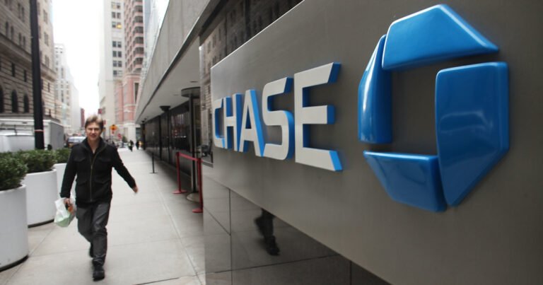 Ya entró en vigor la orden de Trump para revisar las cuentas bancarias en EE.UU.